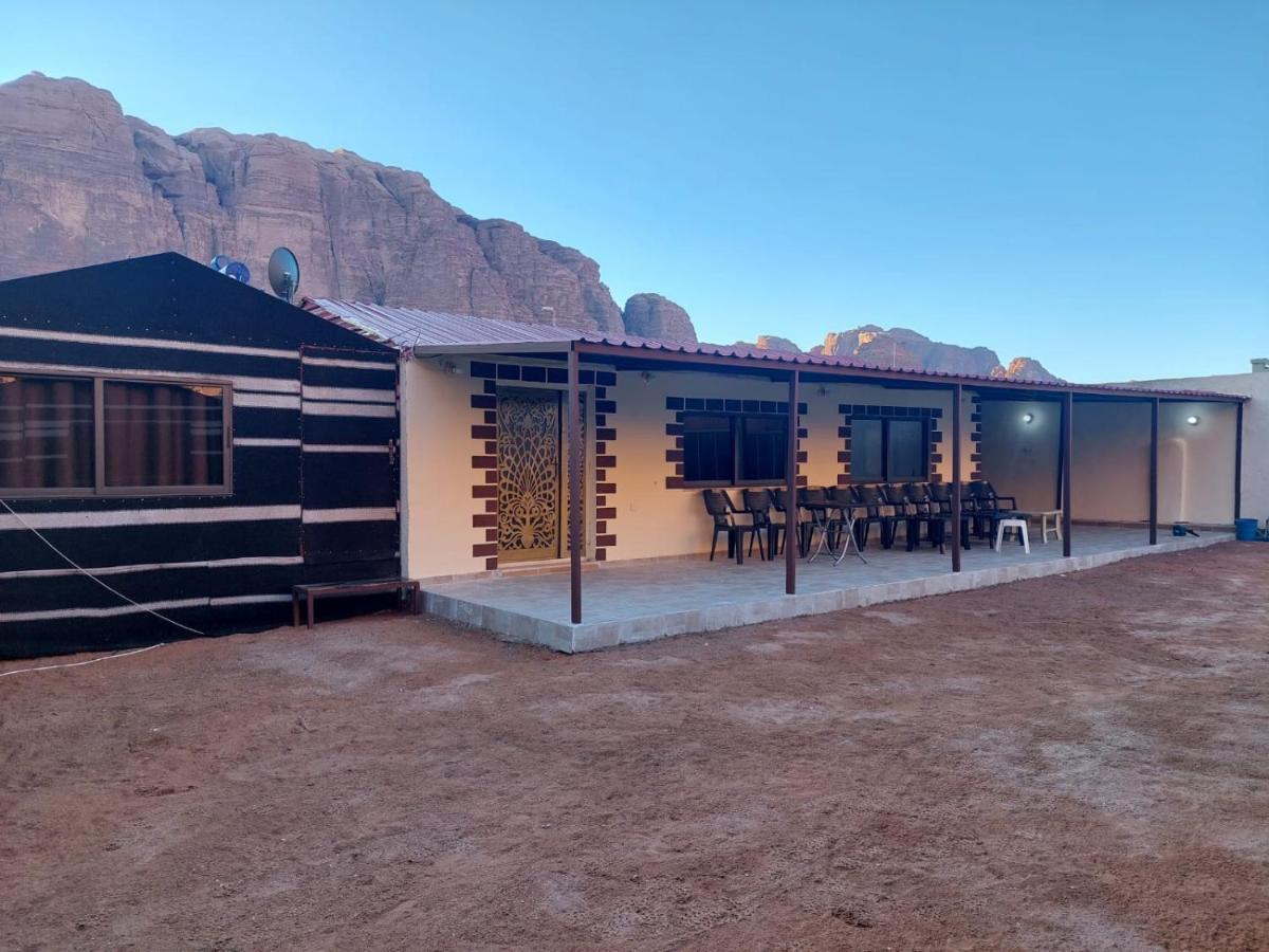 Wadi Rum Oryx Hostel & Tours Экстерьер фото