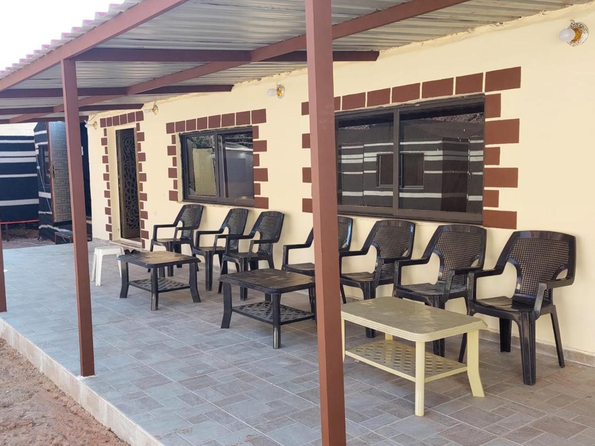 Wadi Rum Oryx Hostel & Tours Экстерьер фото