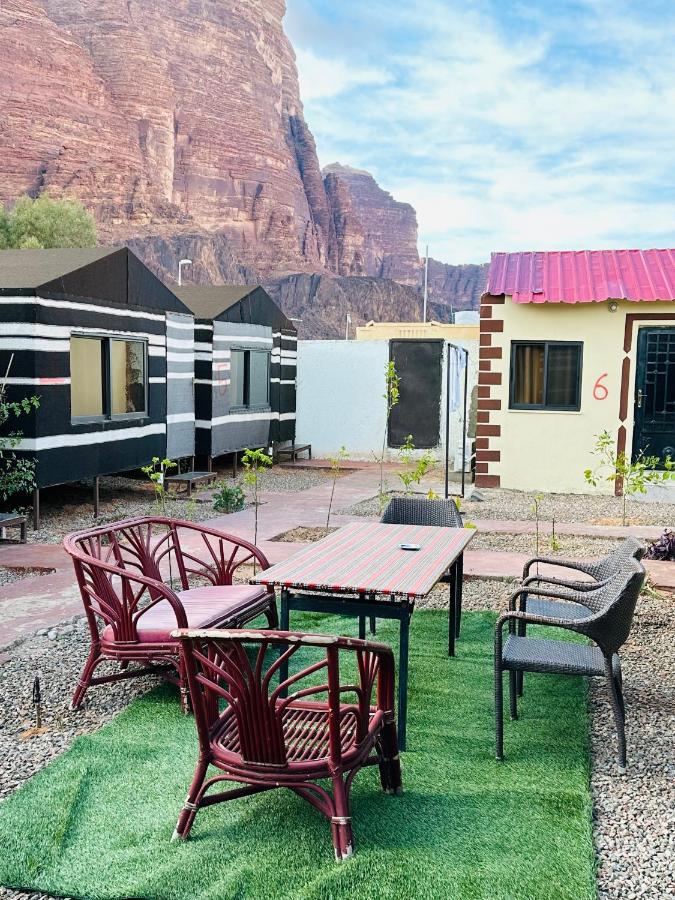 Wadi Rum Oryx Hostel & Tours Экстерьер фото