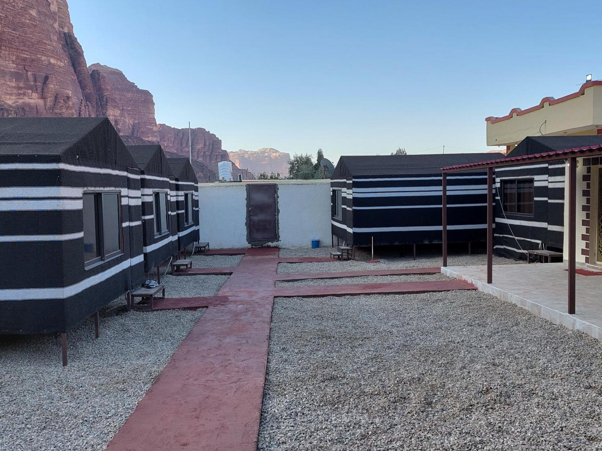Wadi Rum Oryx Hostel & Tours Номер фото